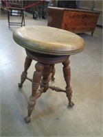 BALL CLAW FOOTED ORGAN STOOL