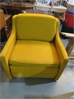 MID CENTURY STYLE CHAIR / OPENS TO A TWIN BED