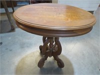 ANTIQUE OVAL PARLOR TABLE