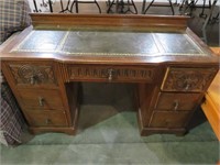 7 DRAWER LEATHER TOP KNEE HOLE DESK