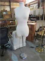 PADDED DRESS FORM ON STAND