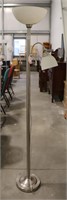 FLOOR LAMP WITH GLASS SHADES 72"
