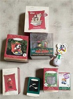 LOT OF ASSORTED CHRISTMAS ITEMS