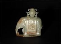 Chinese Jade Elephant w/Vase, Ming