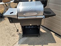 New Z -grills pellet grill 573 Sq in cooking space