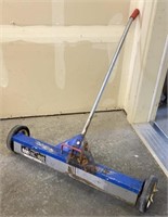 AJC 30" Magnetic Sweeper