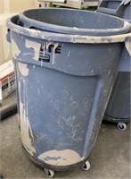 32 Gal Brute Trash Cans