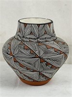 Acoma Pueblo Pottery Jar Signed Garcia, 7.5"h