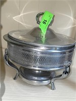 VINTAGE PYREX BOWL IN CHAFING DISH