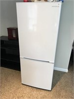 Awesome Insignia Refrigerator/Freezer