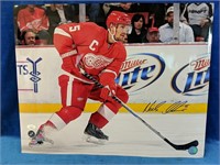 Authentic - Nicklas Lidstrom Autographed Photo