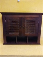 Bathroom cabinet, with wicker inlay doors and