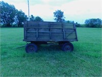 John Deere Barge Box Wagon w/ Hoist &