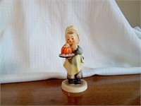 Vintage baker hummel figurine. 5”. No damage.