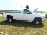 2008 Chevy 2500HD Truck w/ 4WD, 6.0L V8 & Hiniker-