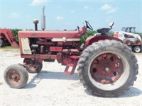 IH 706 Tractor - Diesel, WF, 3-Point, Fenders &