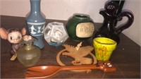 Assortment Of Vintage Nicknacks