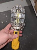 SMALL HANGING SHOP LIGHT WITH MAGNETIC BOTTOM