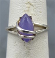 Sterling Silver Ladies Ring with Purple Stone.