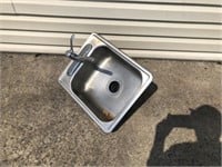 18" Stainless Steel Sink