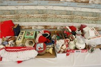 Vintage Christmas Decor Lot #1