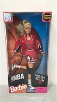 1998 NBA Chicago bulls Barbie.  New in box. No.