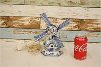 Vintage Delft Blue Windmill Lamp ~ Tested & Works