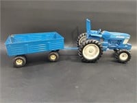 Ertl Ford 7710 Blue Farm Tractor & Wagon