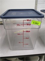 Cambro 18 Quart Food Storage Container w/ Lid