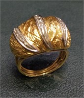 18K yellow gold & diamond ring