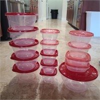 Rubbermaid Plastic Food Storage