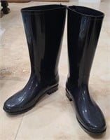 Ladies Size 7 Rainboots