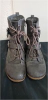 Maurices boots size 7.5