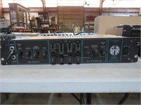 SWR STUDIO 220 BASS AMP