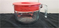Lidded pyrex 8 cup measuring cup