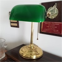 BANKER'S LAMP W/GREEN GLASS SHADE