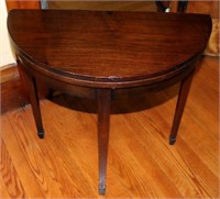 Haf Round Mahogany Stand w/ Slide-Out Leg