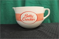Betty Crocker batter bowl