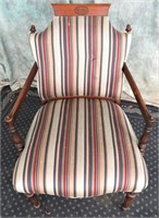 BEAUTIFUL VINTAGE ARMED PARLOR CHAIR