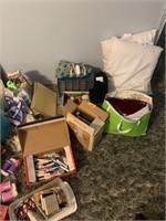 VERY LARGE LOT OF MISC / HOUSEWARES ETC