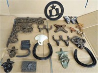 LARGE LOT OF BRASS AND CAST IRON HOOKS*DECOR