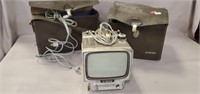 Singer Television with Battery Case and Charger
