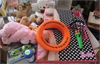 Quantity Stuffed animals & Toys
