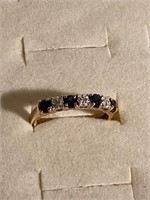 !4 K Gold, Sapphire and Diamond Ring