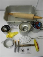 Vintage Kitchen Lot