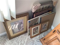 Assorted Pictures / Frames