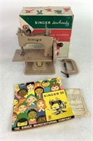 Vintage Singer Sewhandy Child's Sewing Machine