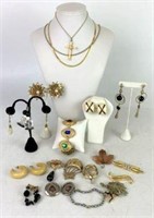 Selection of Costume Jewelry - Earrings, Brooches