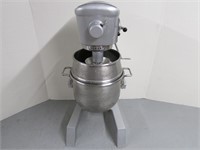 Hobart D-300 30QT Mixer Appears Like New, Works