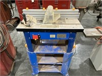 Central Machinery Router with Full Size Table
